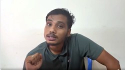 উপদেষ্টা আসিফ মাহমুদ এর কথায় সাবেক মহিলা এমপি শাম্মী আহমেদ এর বাসায় চাঁদ দাবি