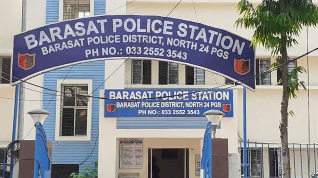 বাংলাদেশের পতাকা অবমাননা করায় ভারত গ্রেপ্তার ৩ জন