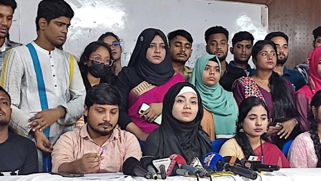 ৭ কলেজ শিক্ষার্থীদের তিন দিনের কর্মসূচি ঘোষণা দিয়েছে