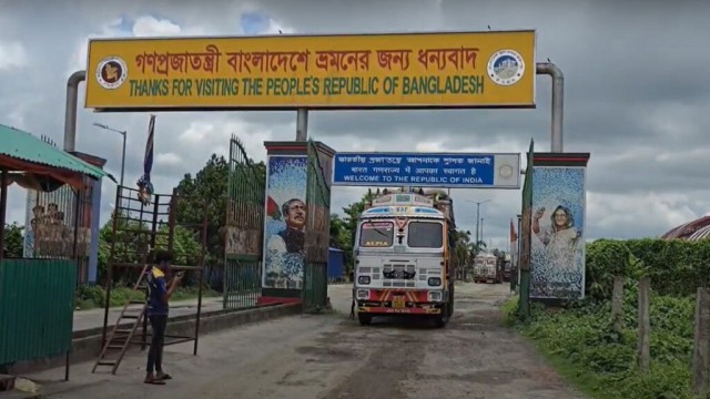 ভারত থেকে আসলো ডিমের নতুন একটি চালান