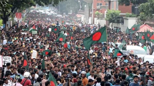 বৈষম্যবিরোধী ছাত্র আন্দোলনে আহতদের বেতন মওকুফের সিদ্ধান্ত