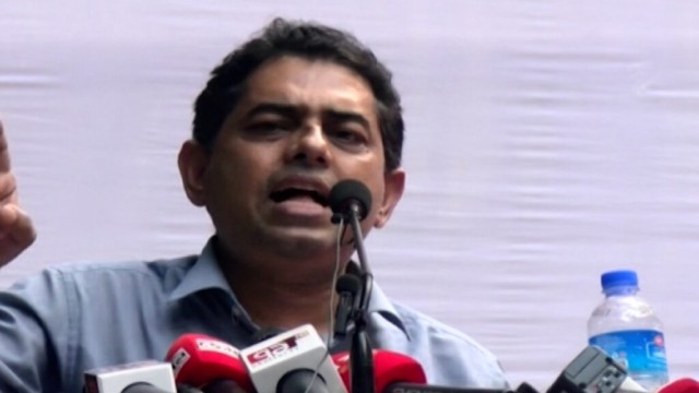 যুক্তরাষ্ট্রের কারো লিখে দেওয়া সংবিধান এদেশর মানুষ গ্রহণ করবে না : রোবায়েত ফেরদৌস