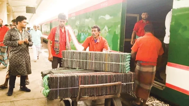 নয় লক্ষ্য টাকা খরচ করে 'কৃষি ট্রেনে' আয় মাত্র ৩৬০ টাকা