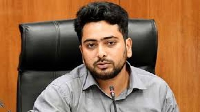 সচিবালয়ে প্রবেশে নতুন পাস দেয়া হবে: উপদেষ্টা নাহিদ