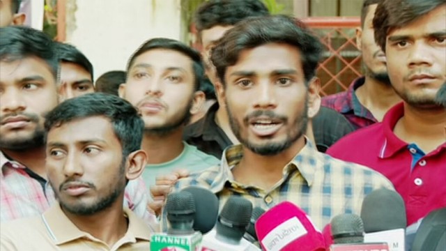 অনড় অবস্থানে তিতুমীরের শিক্ষার্থীরা, একাডেমিক কার্যক্রম বর্জন
